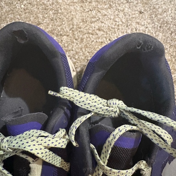 On Running Purple Monster - Picture 5 of 6